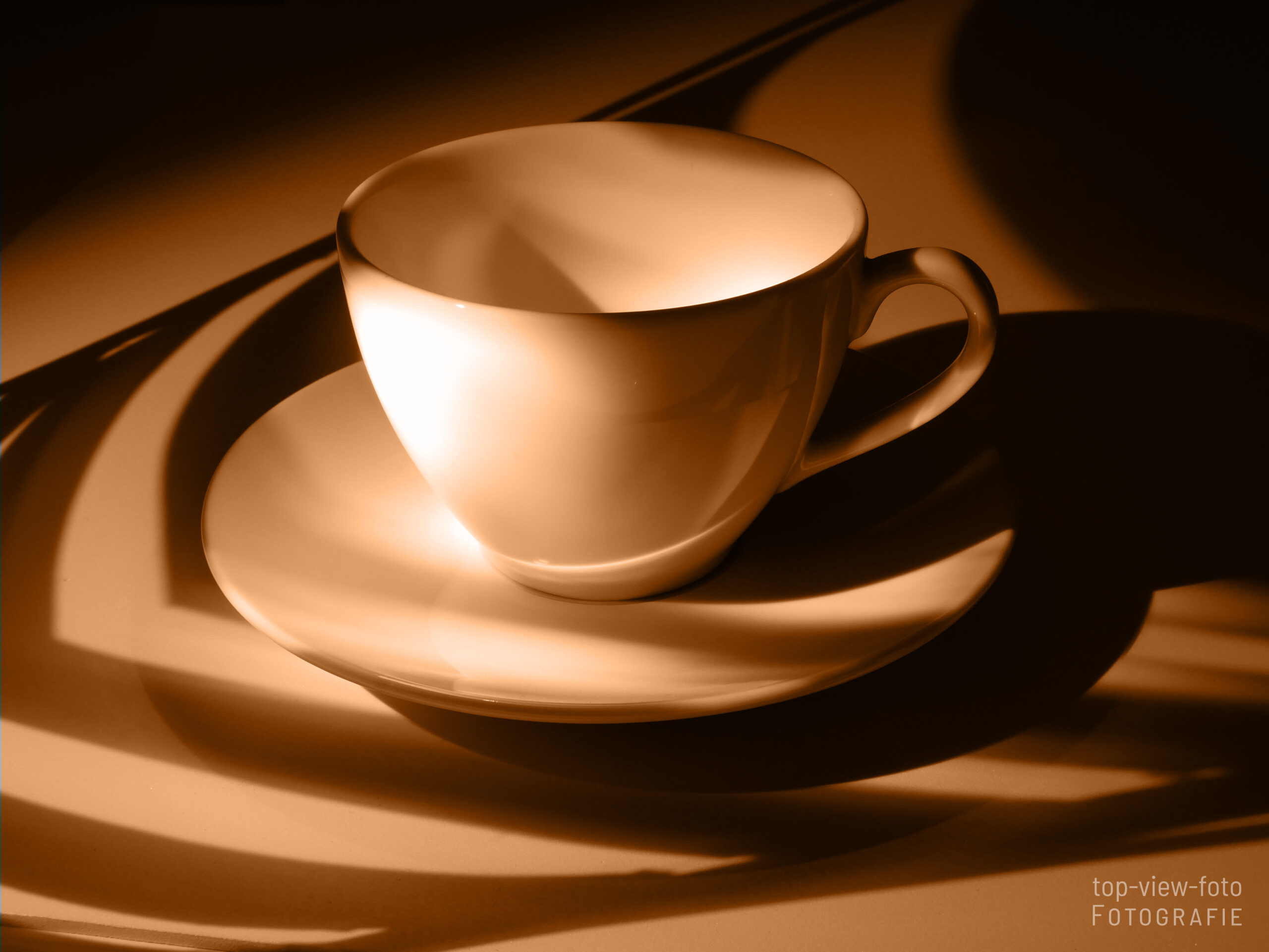 Kaffeetasse_brau_getoent_mit_GOBO